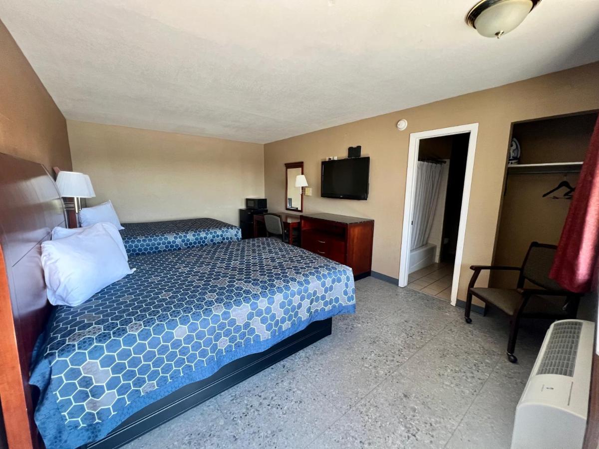 The Country Corner Inn Devine Εξωτερικό φωτογραφία
